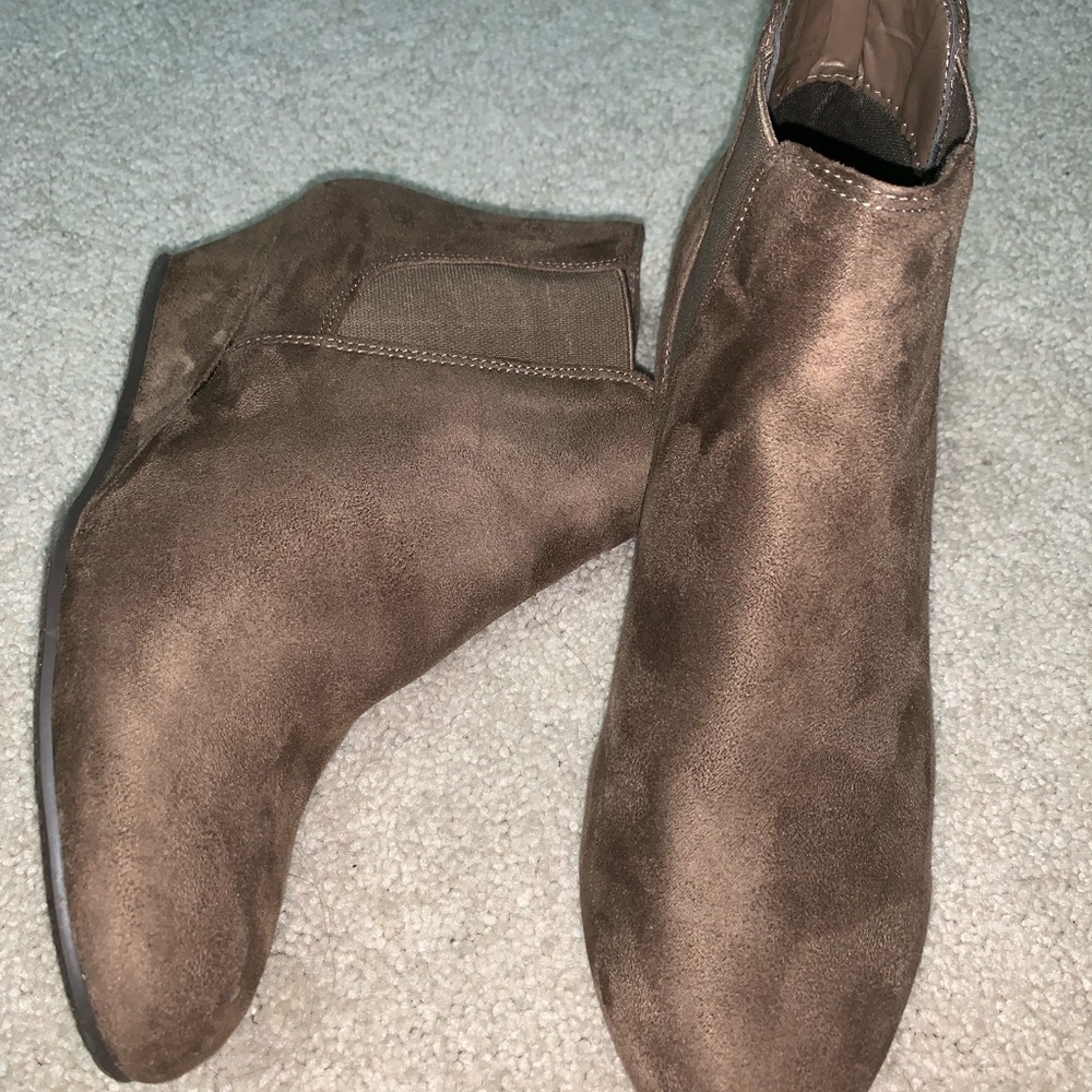 Boots - Picture 2 of 2